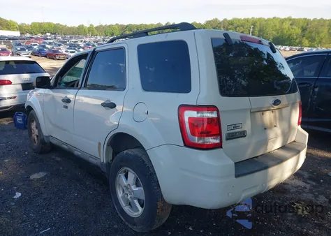 2011 Ford Escape Xlt z USA, uszkodzony, nr VIN 1FMCU0D71BKB83033